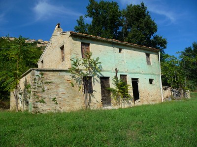 Properties for Sale_Farmhouses to restore_Farmhouse Vista sulla Valle in Le Marche_1